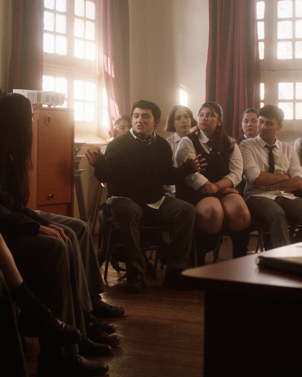 Conocimiento y Diálogo — Sobre la Mesa