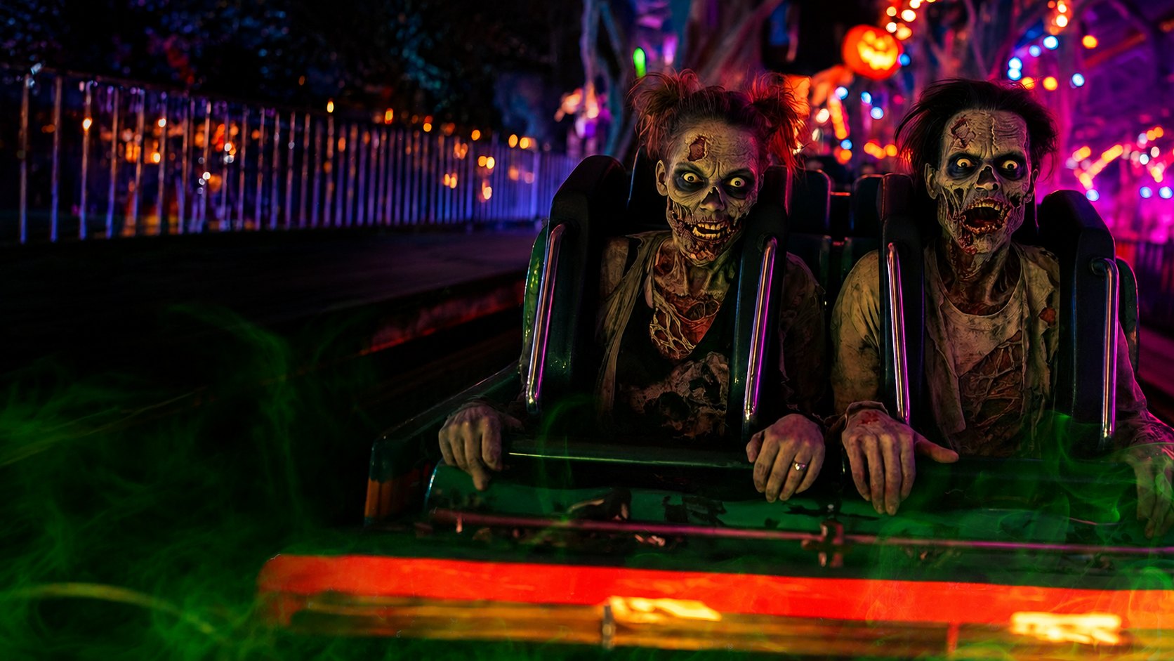 Zombies en una atracción de Fantasilandia durante Noches del Terror